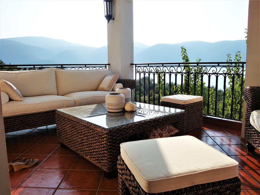 Waterfront Mediterranean Villa Skroponeria ภายนอก รูปภาพ