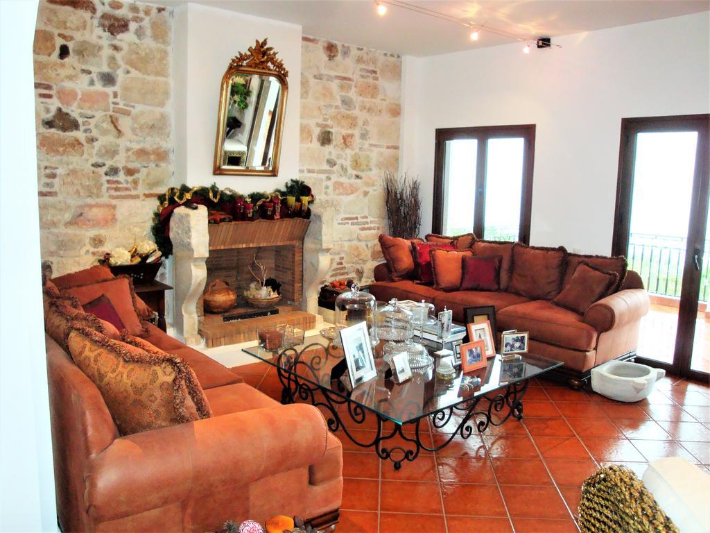 Waterfront Mediterranean Villa Skroponeria ภายนอก รูปภาพ